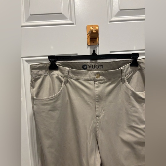 Vuori Men's Sz 38 5-Pockets Meta Pants V430 - Picture 3 of 5